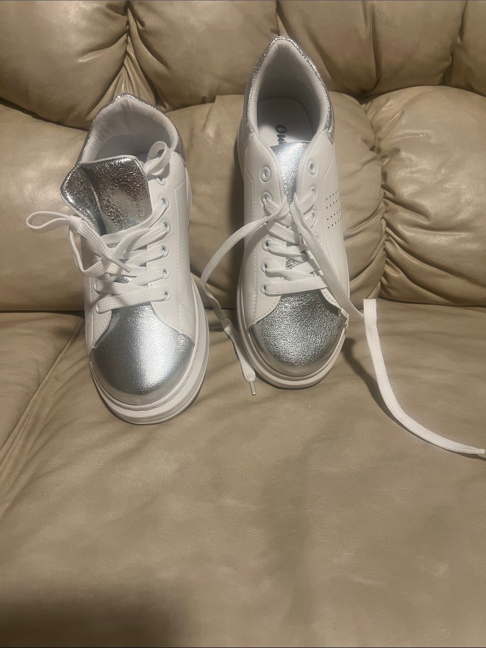 Outwoods White Sneakers with Silver Accents